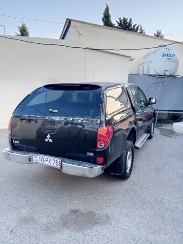 Mitsubishi L200 2011, 305,000 km - 2.5 l - Bakı