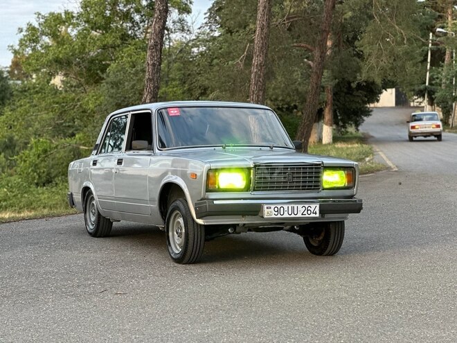 LADA (VAZ) 2107