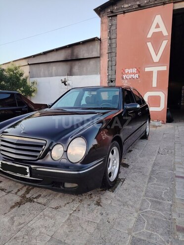 Mercedes E 270