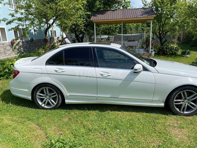 Mercedes C 250