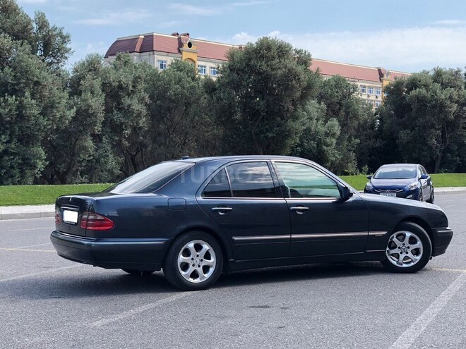 Mercedes E 270