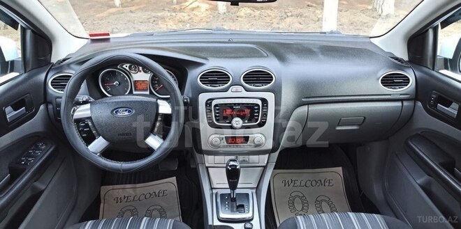 Ford Focus 2010, 215,021 km - 1.6 l - Bakı