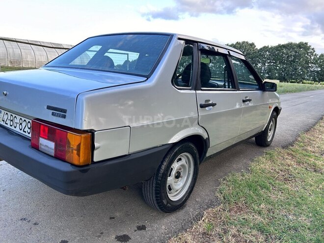 LADA (VAZ) 21099