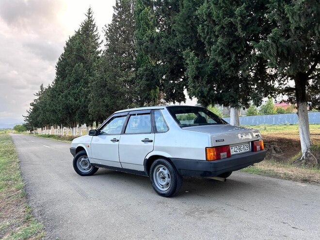 LADA (VAZ) 21099