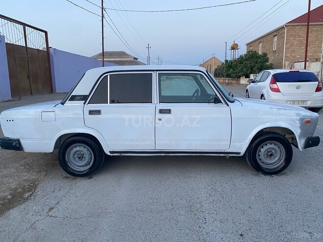 LADA (VAZ) 2107