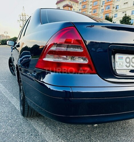 Mercedes C 200