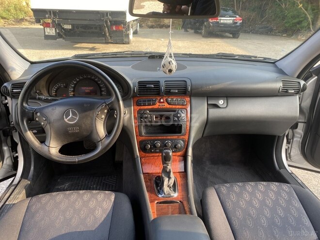 Mercedes C 200