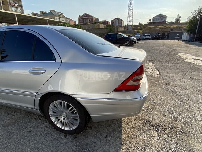 Mercedes C 200