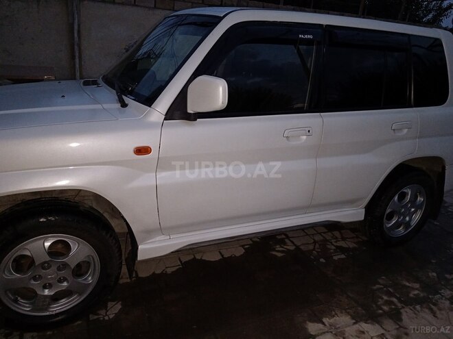 Mitsubishi Pajero io