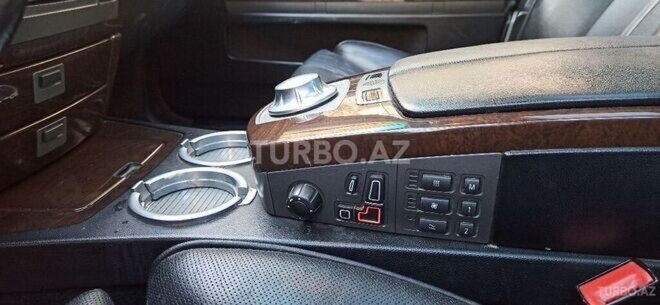 BMW 745 2003, 288,000 km - 4.4 l - Bakı