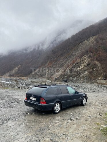 Mercedes C 180