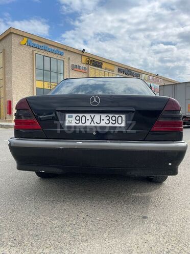 Mercedes C 180