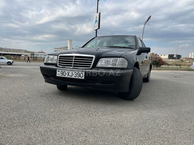 Mercedes C 180