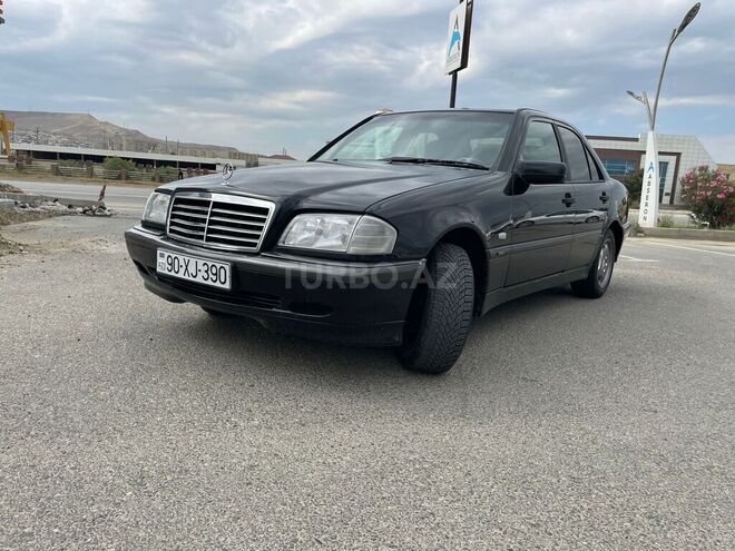 Mercedes C 180