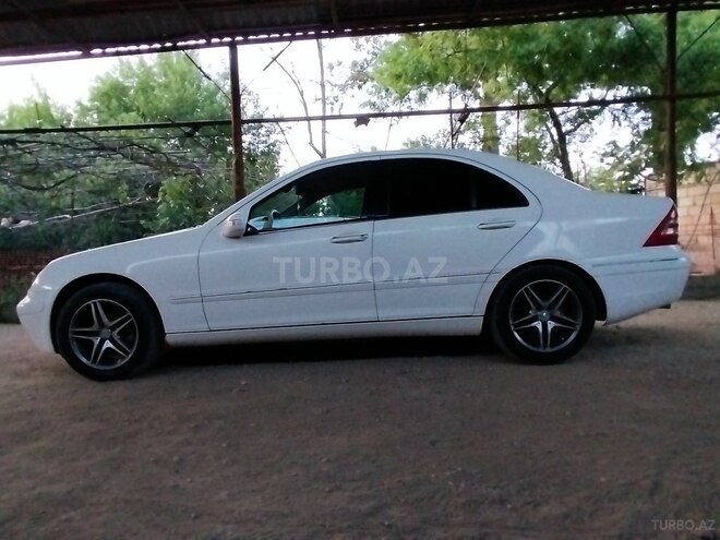 Mercedes C 240