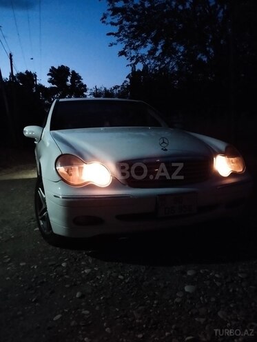 Mercedes C 240