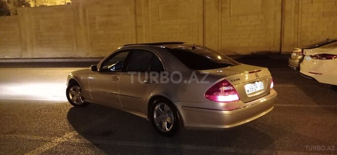 Mercedes E 260