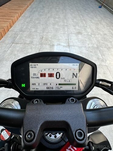 Ducati Monster 821 Stealth-16