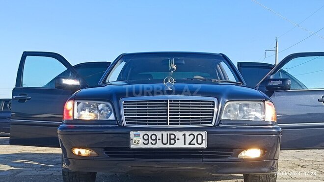 Mercedes C 240