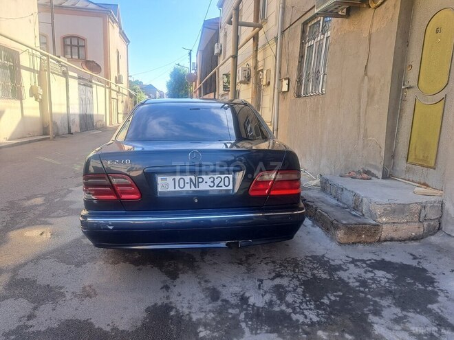 Mercedes E 270