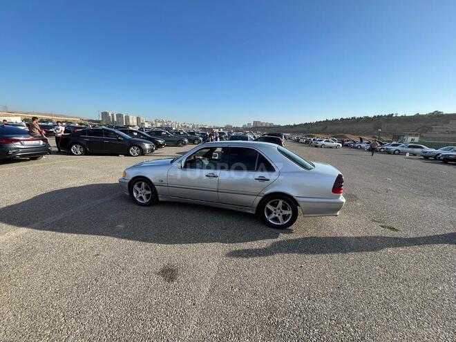 Mercedes C 240