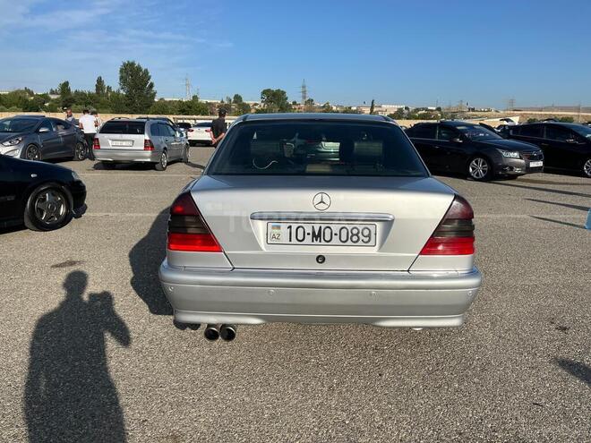 Mercedes C 240