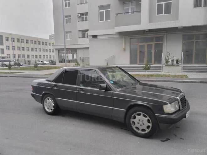 Mercedes 190