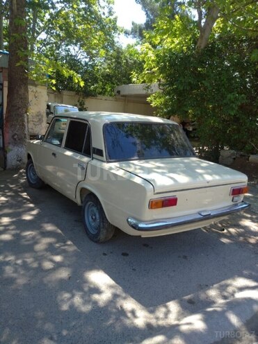 LADA (VAZ) 21011