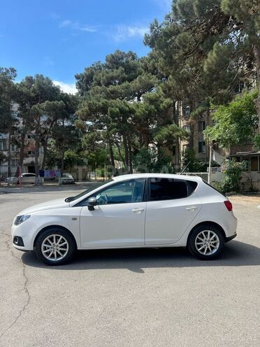 SEAT Ibiza 2011, 270,000 km - 1.6 l - Bakı