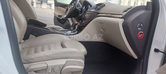 Opel Insignia 2011, 220,000 km - 2.0 л - Bakı