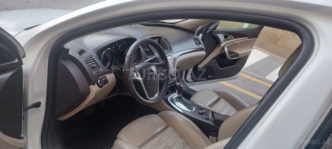 Opel Insignia 2011, 220,000 km - 2.0 л - Bakı