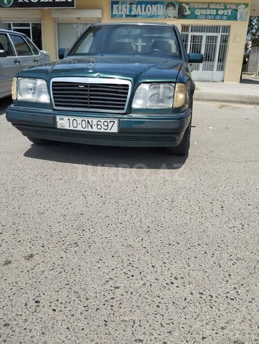 Mercedes E 300