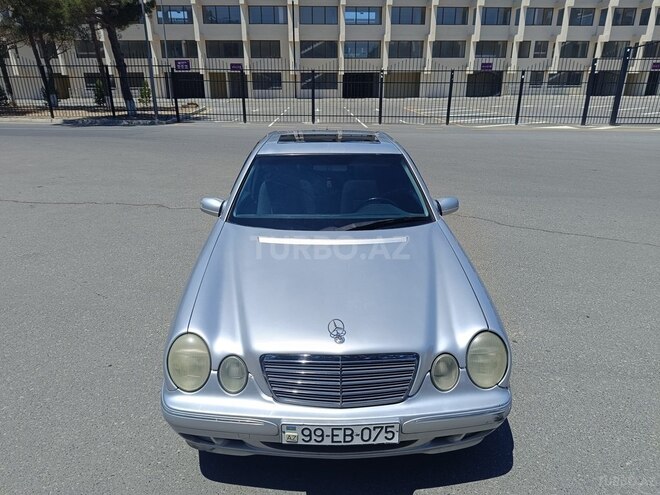 Mercedes E 260