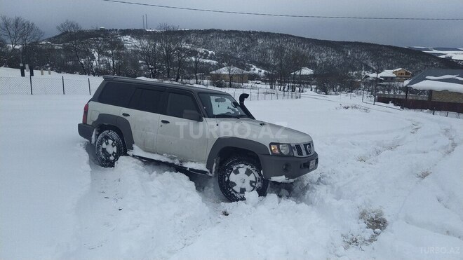 Nissan Patrol 2008, 350,000 km - 3.0 л - Bakı