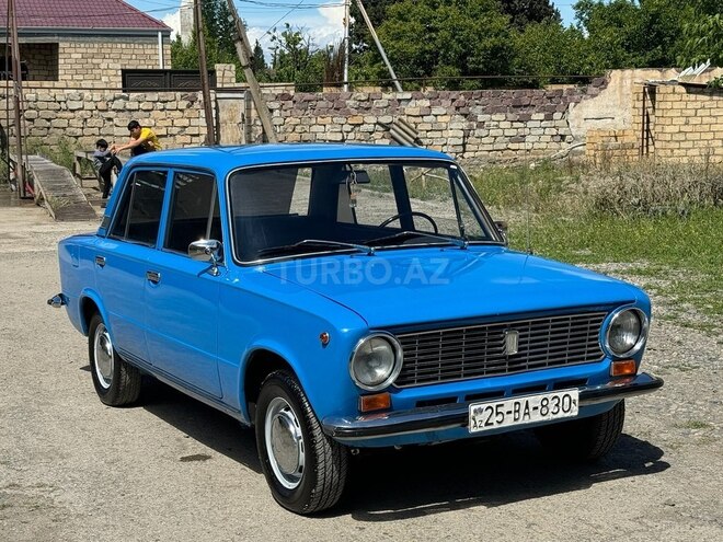 LADA (VAZ) 21011