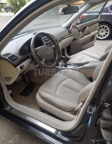 Mercedes E 320 2002, 205,000 km - 3.2 l - Bakı