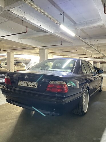 BMW 740