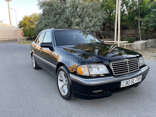 Mercedes C 230