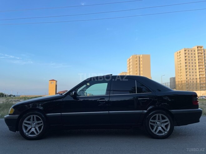 Mercedes C 230