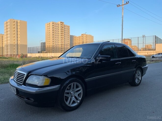 Mercedes C 230