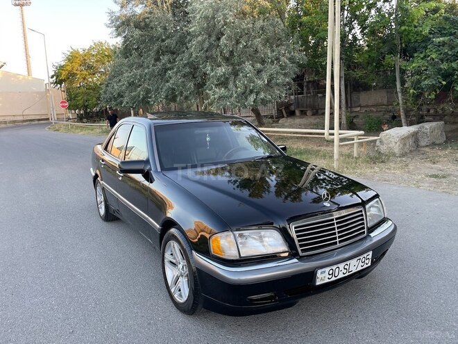 Mercedes C 230