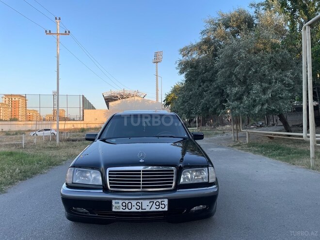 Mercedes C 230