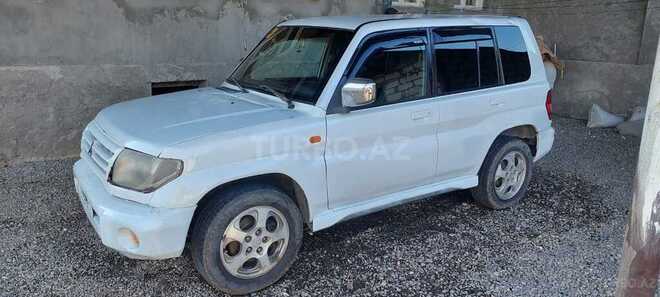 Mitsubishi Pajero io