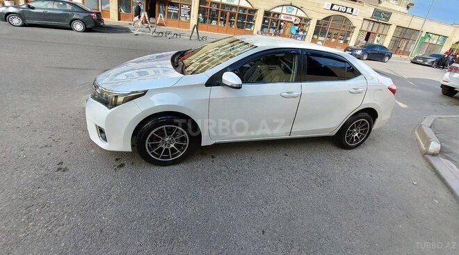 Toyota Corolla 2013, 203,000 km - 1.6 l - Bakı