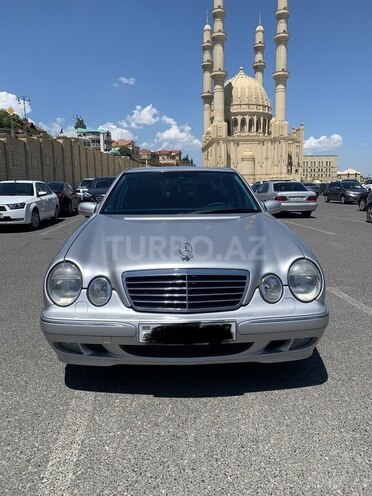 Mercedes E 270