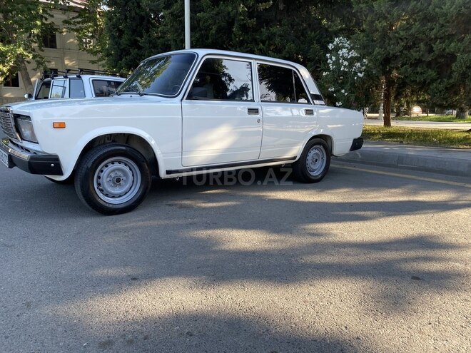 LADA (VAZ) 2107