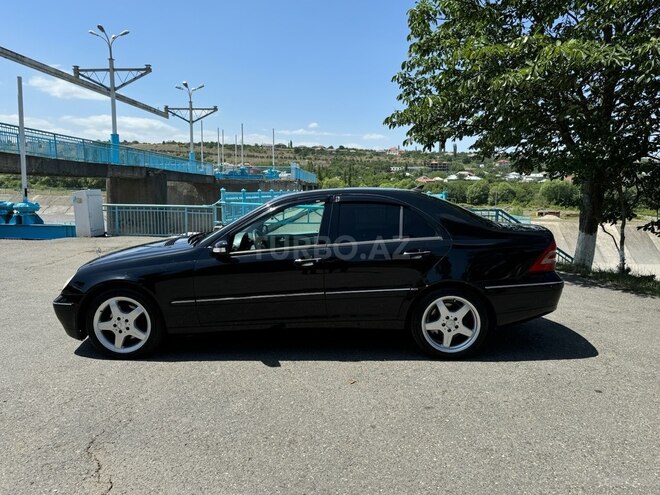 Mercedes C 240