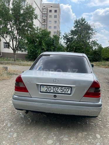 Mercedes C 180