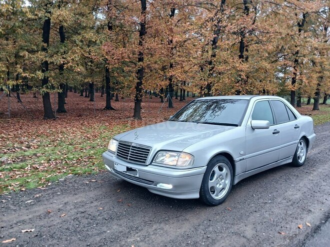 Mercedes C 180