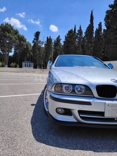 BMW 525